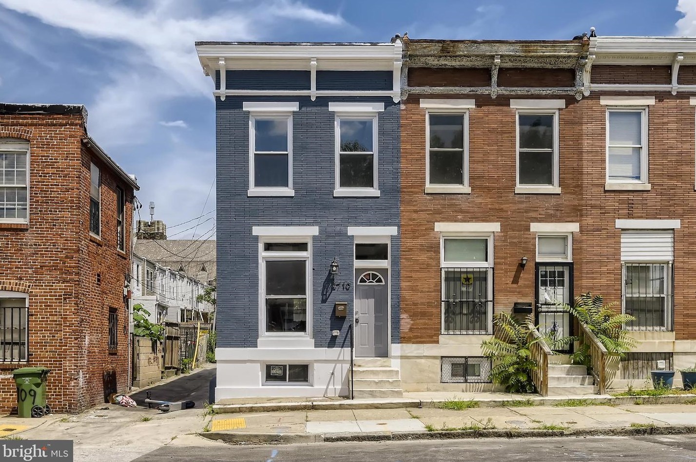 2710 Monument St, Baltimore, MD 21205-2633