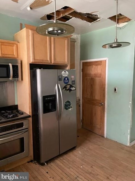 744 Reservoir St, Baltimore MD  21217-4632 exterior