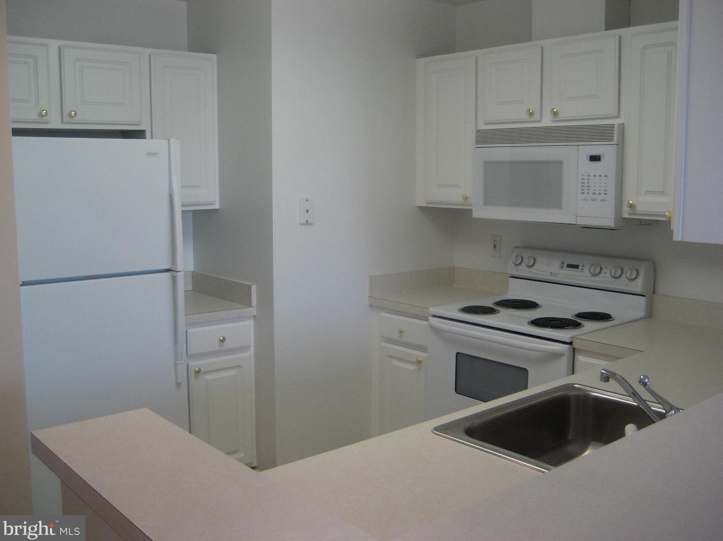23 Pierside Dr #125, Baltimore, MD 21230