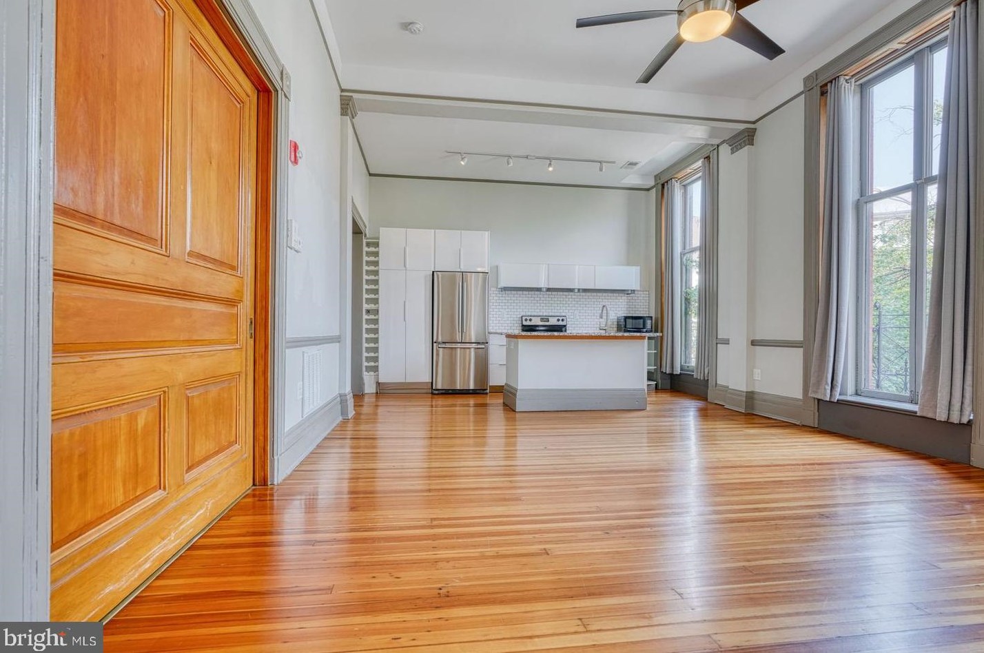 842 Park Ave #5, Baltimore, MD 21201