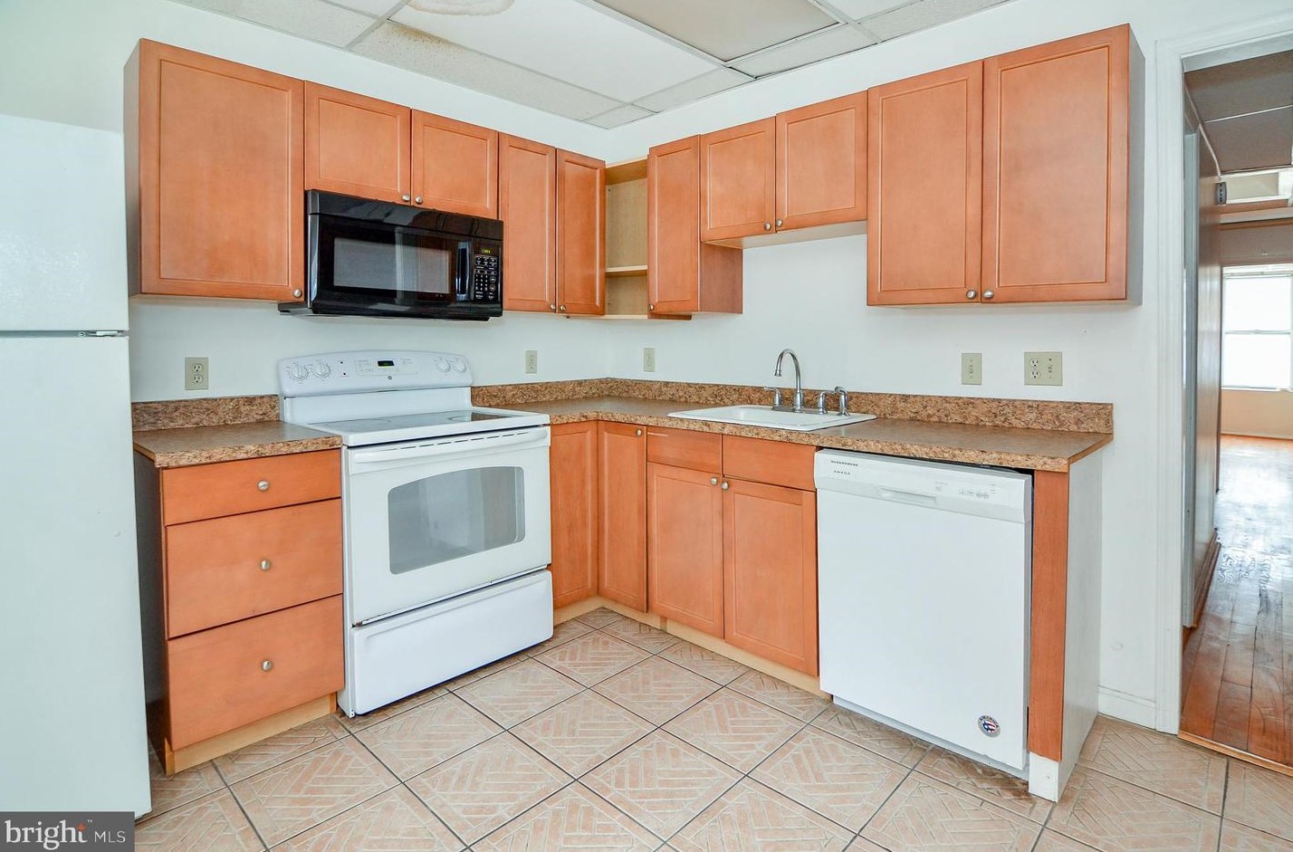 2330 Charles St, Baltimore, MD 21218-5127