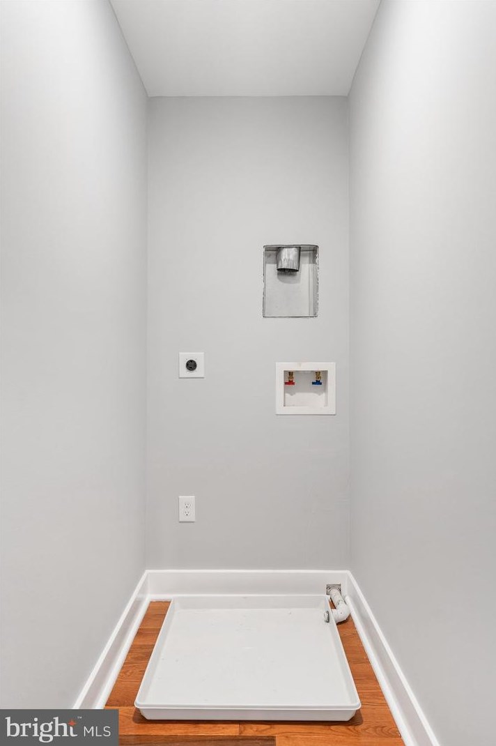 319 Lafayette Ave, Baltimore MD 21217-3627 exterior