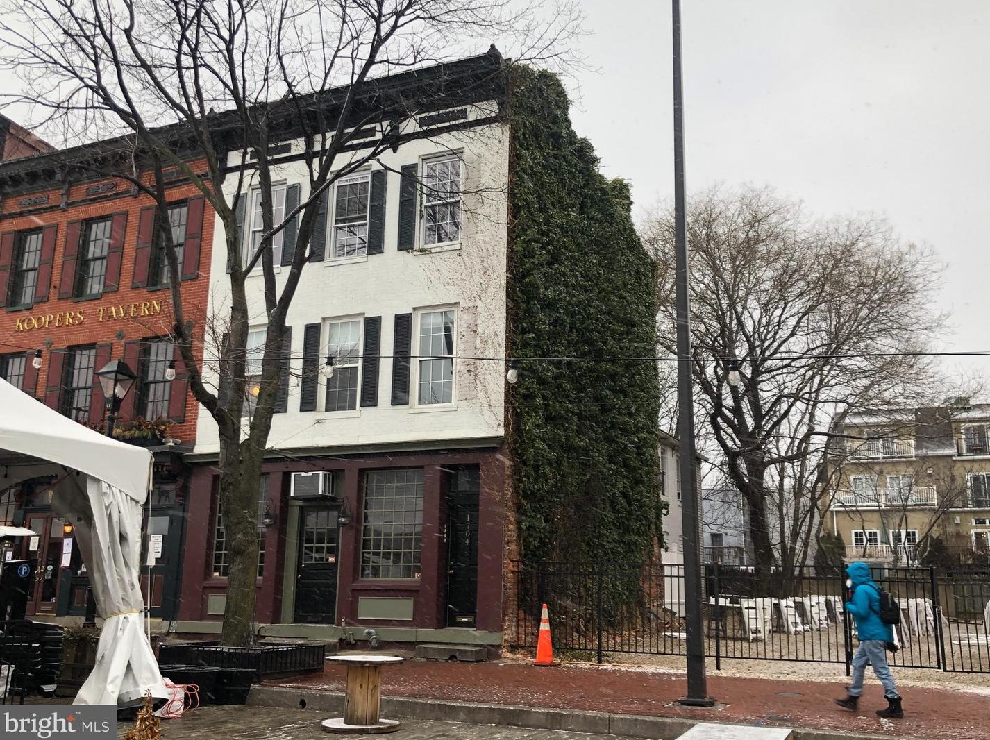 1704 Thames St #2, Baltimore, MD 21231