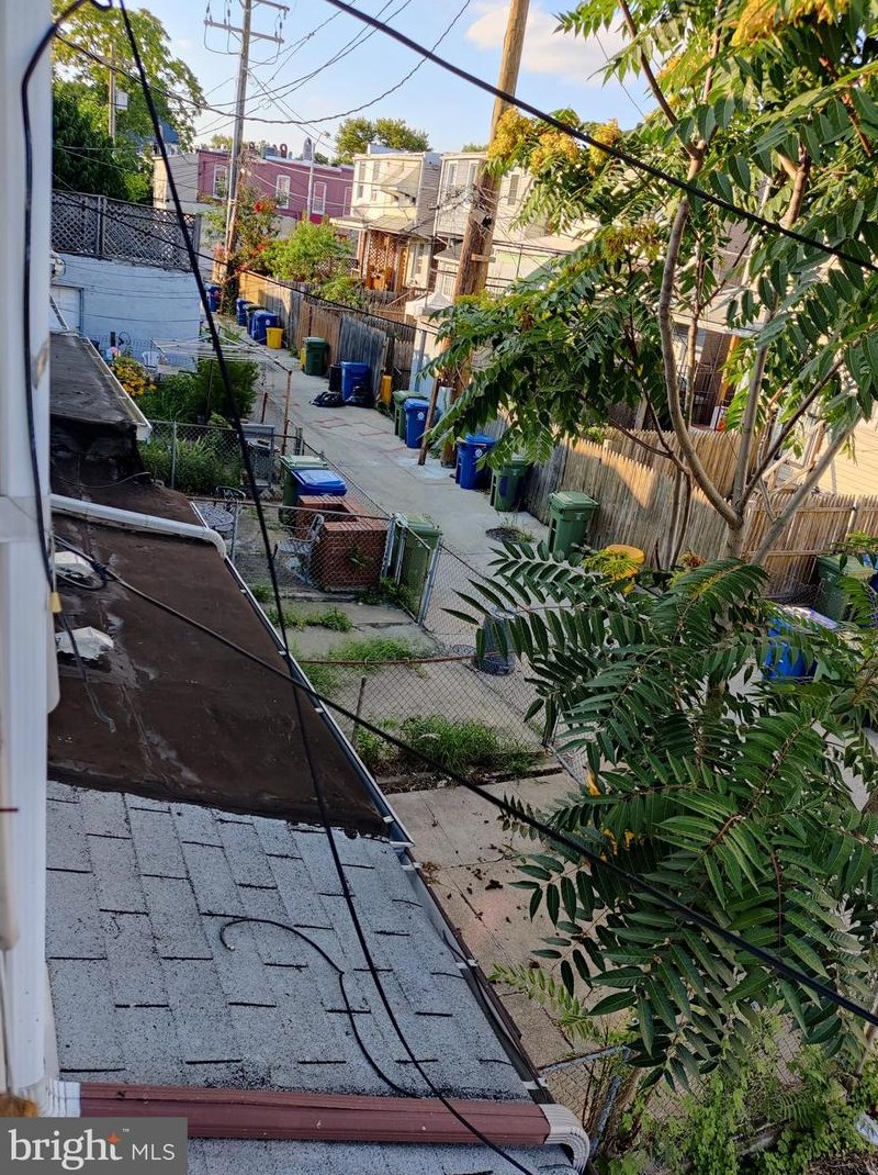 2829 Miles Ave, Baltimore MD 21211-2829 exterior