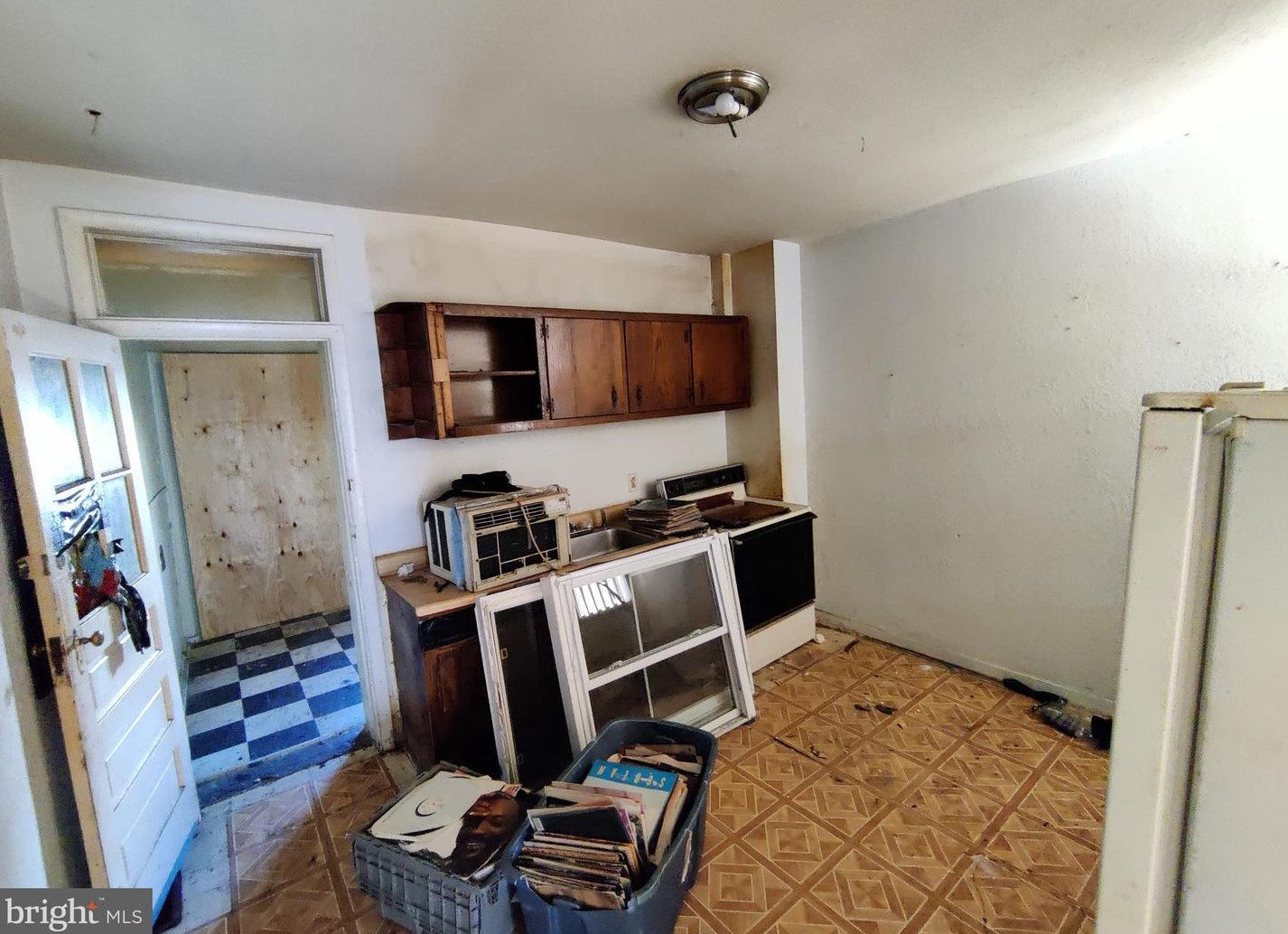 2829 Miles Ave, Baltimore MD 21211-2829 exterior