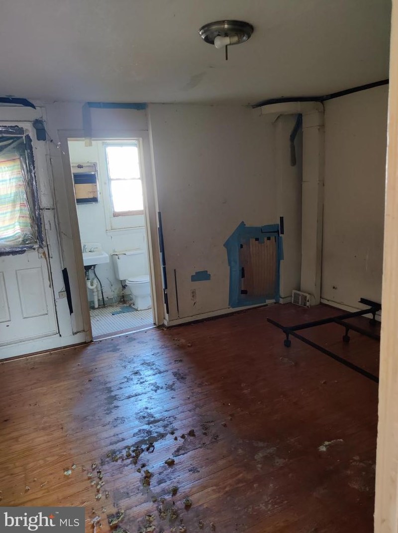 2829 Miles Ave, Baltimore MD 21211-2829 exterior