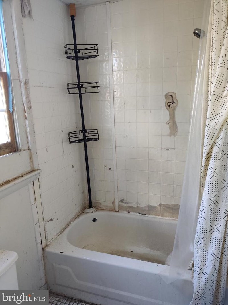 2829 Miles Ave, Baltimore MD 21211-2829 exterior