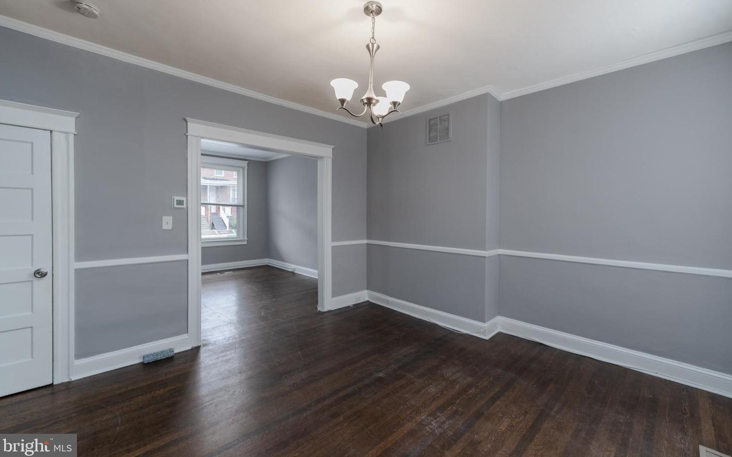 3032 Kenyon Ave, Baltimore MD  21213-1704 exterior
