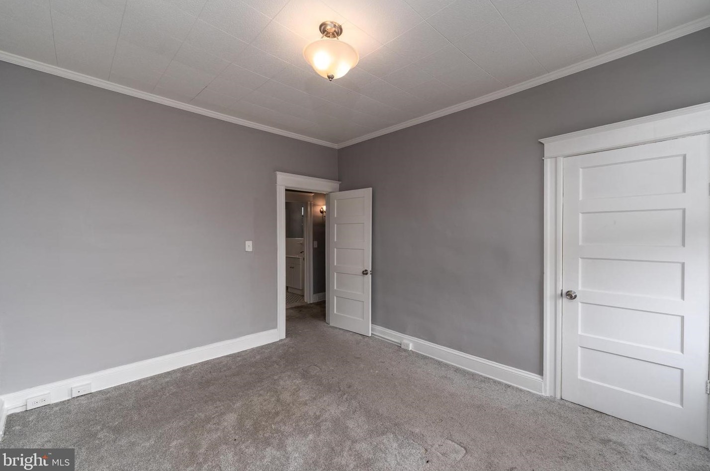 3032 Kenyon Ave, Baltimore MD  21213-1704 exterior