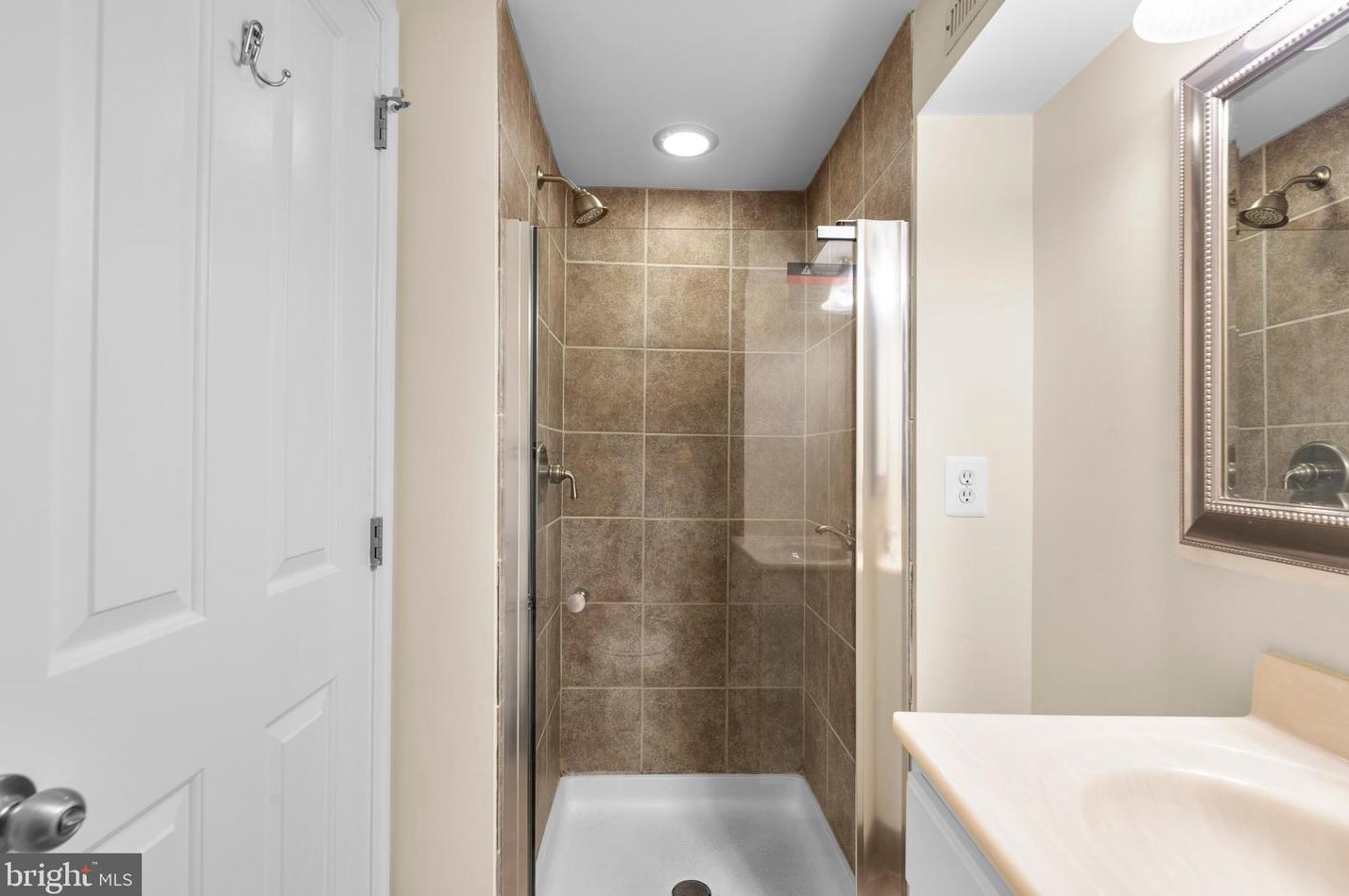 717 Portland St, Baltimore MD  21230-2213 exterior