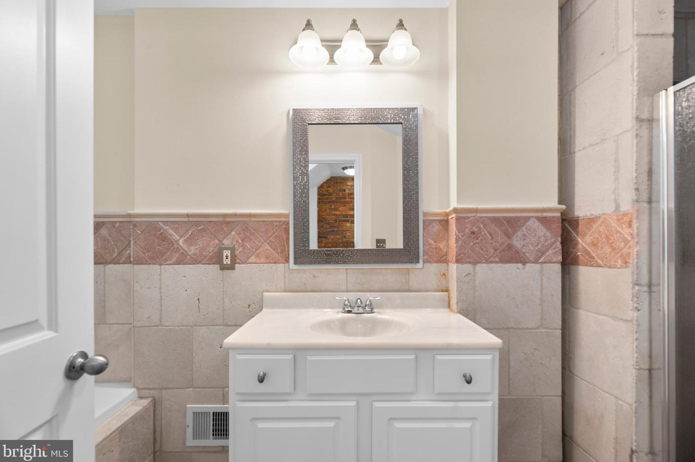 717 Portland St, Baltimore MD  21230-2213 exterior