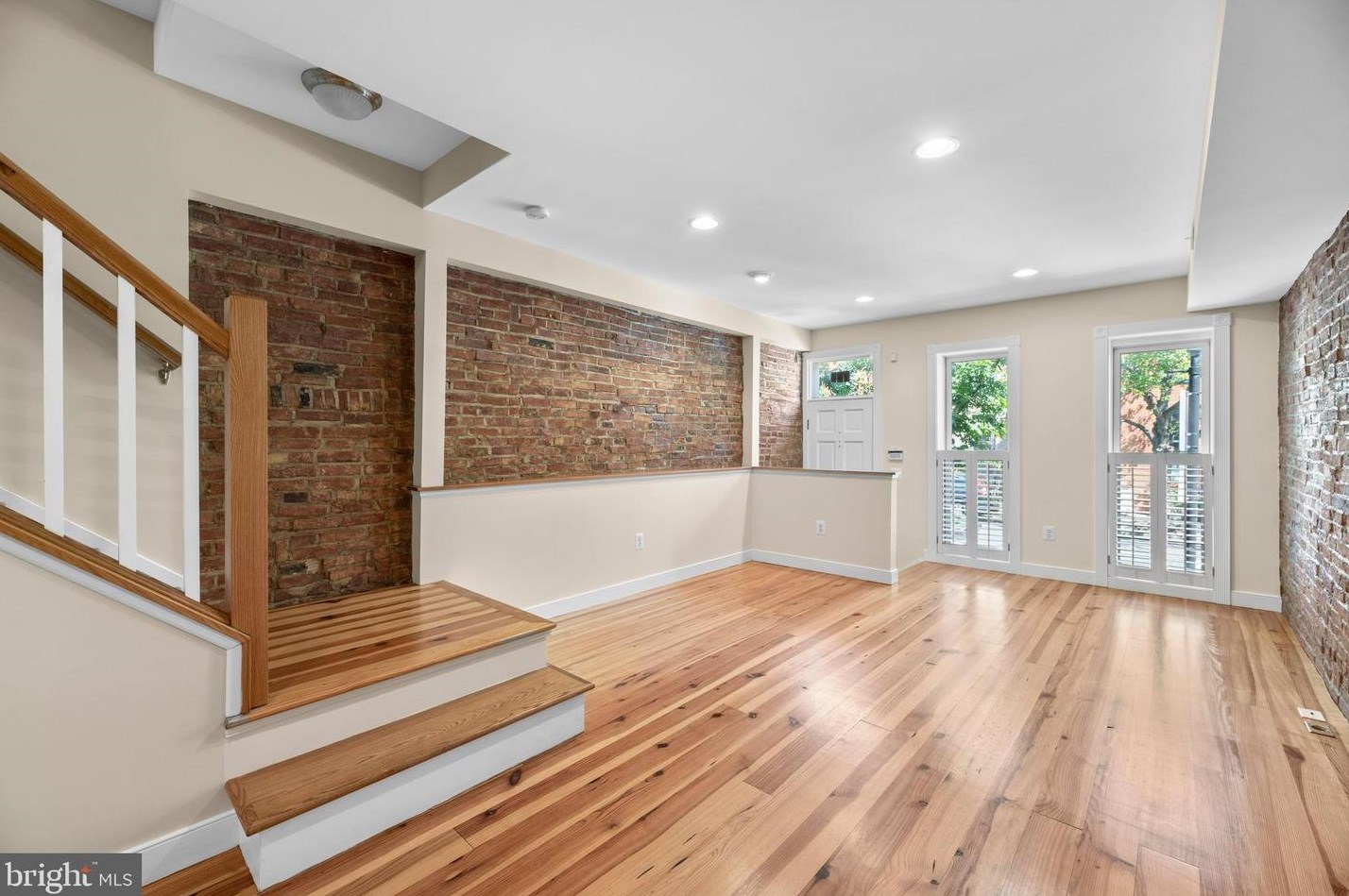 717 Portland St, Baltimore MD  21230-2213 exterior