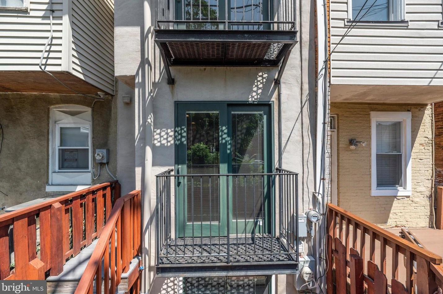 717 Portland St, Baltimore MD  21230-2213 exterior