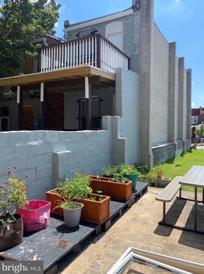 2658 Edmondson Ave, Baltimore MD  21223-1005 exterior