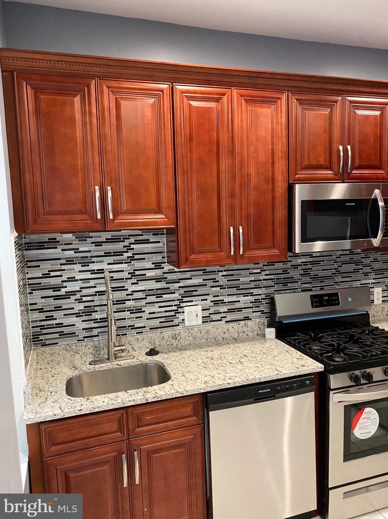 2658 Edmondson Ave, Baltimore MD  21223-1005 exterior