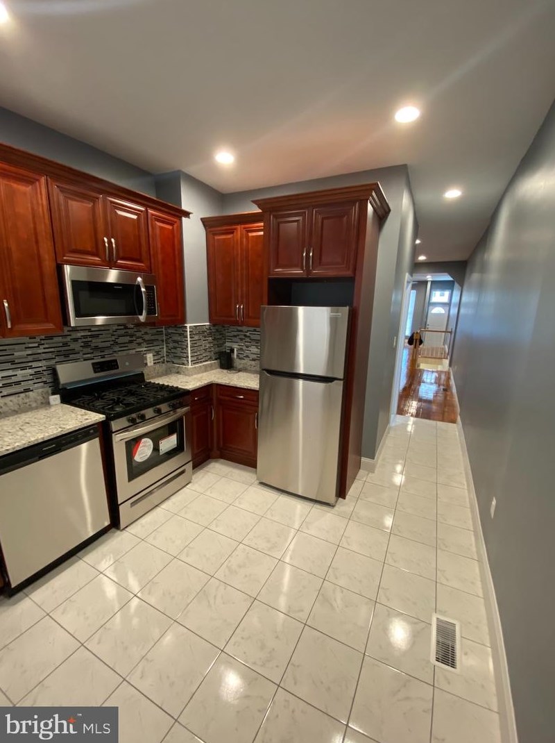2658 Edmondson Ave, Baltimore MD  21223-1005 exterior