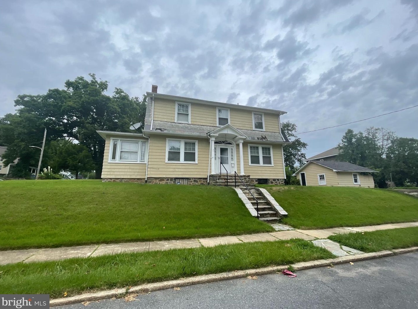 3211 Howard Park Ave, Baltimore, MD 21207-6743