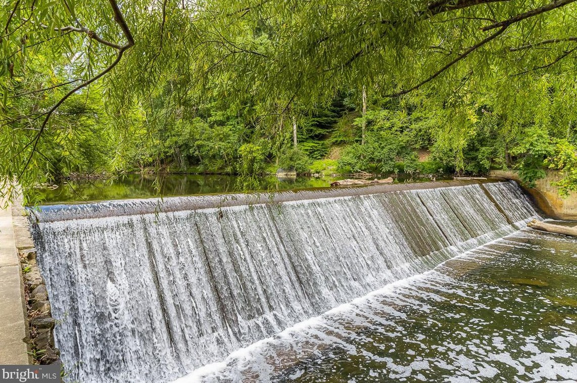 5016 Wetheredsville Rd, Baltimore MD  21207-6644 exterior