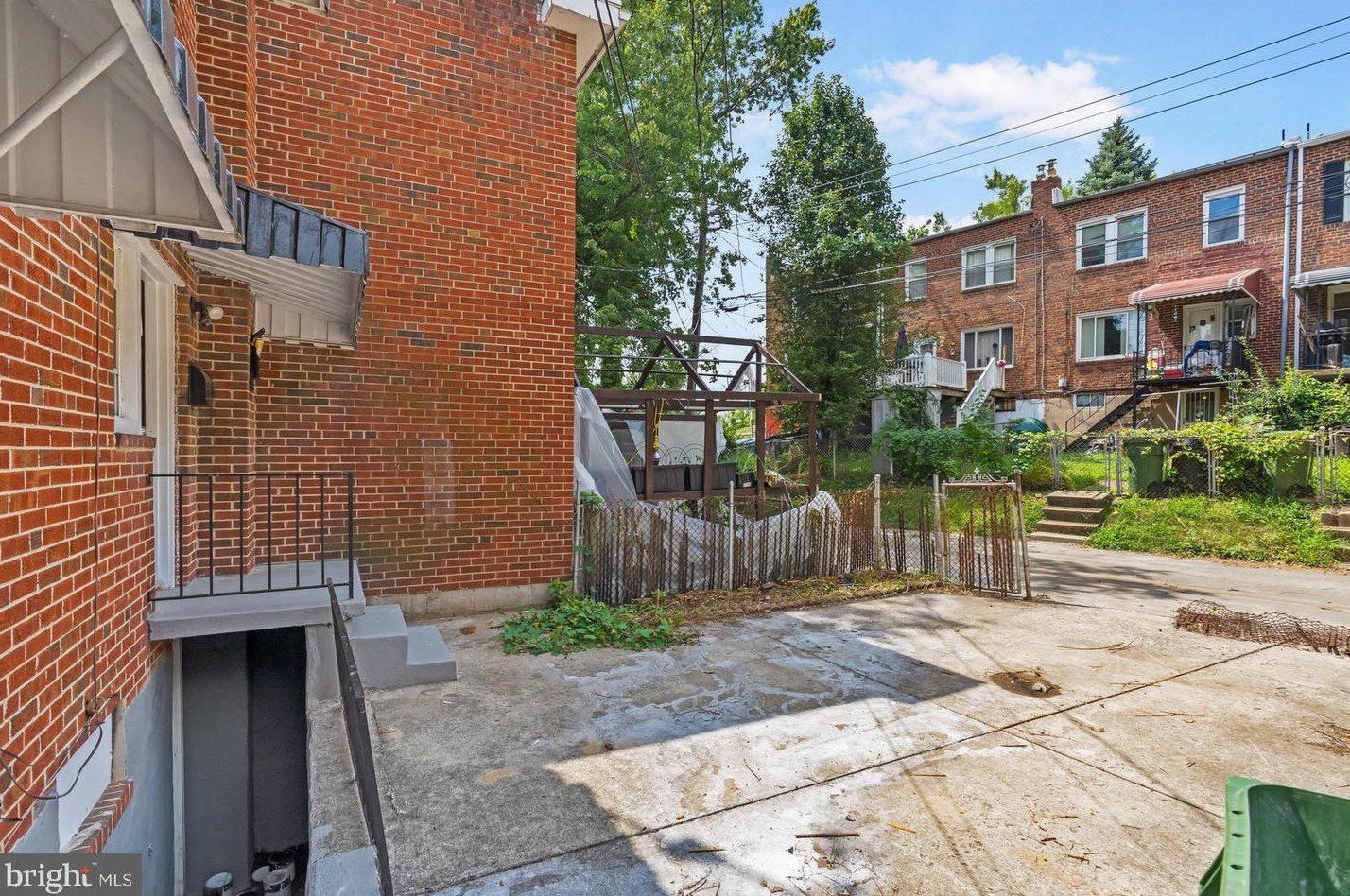 3806 Derby Mnr Dr, Baltimore MD  21215-7631 exterior