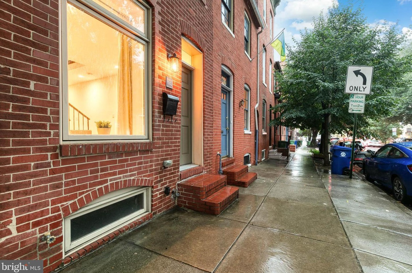 605 Wolfe St, Baltimore, MD 21205-2103