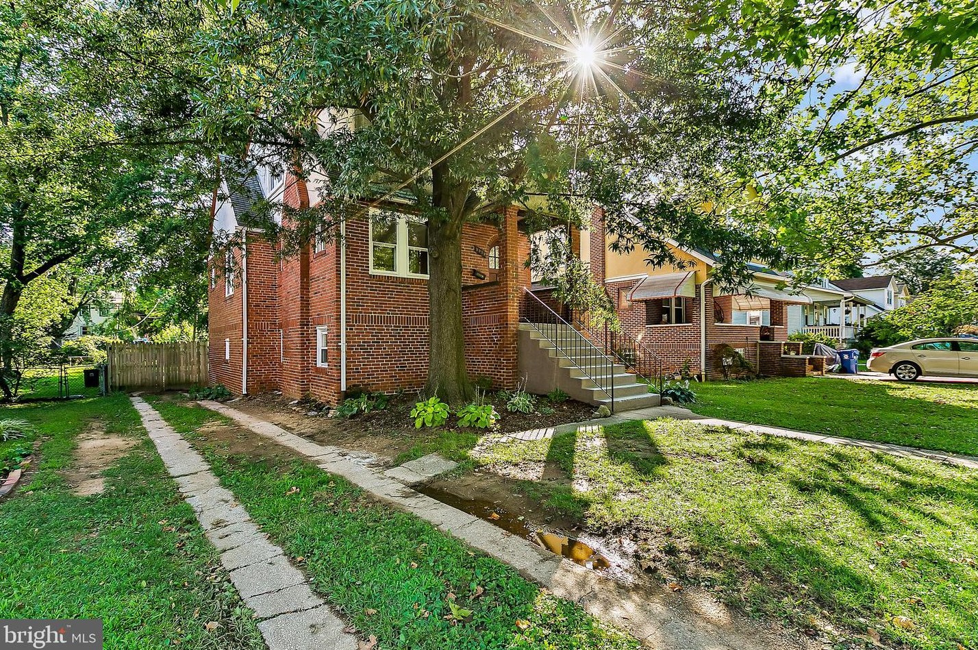 3029 Pinewood Ave, Baltimore, MD 21214-1425