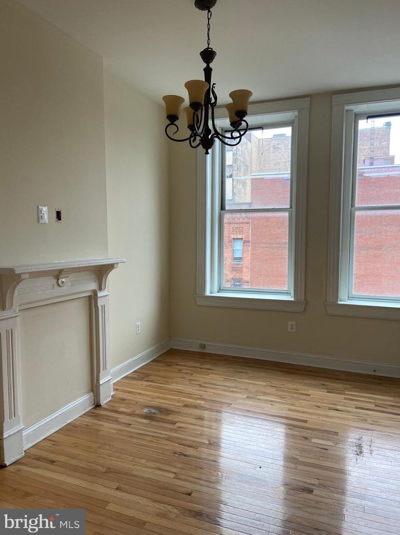 329 Eutaw St, Baltimore, MD 21201-1806
