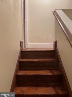 30 E 25th St #3f, Baltimore, MD 21218