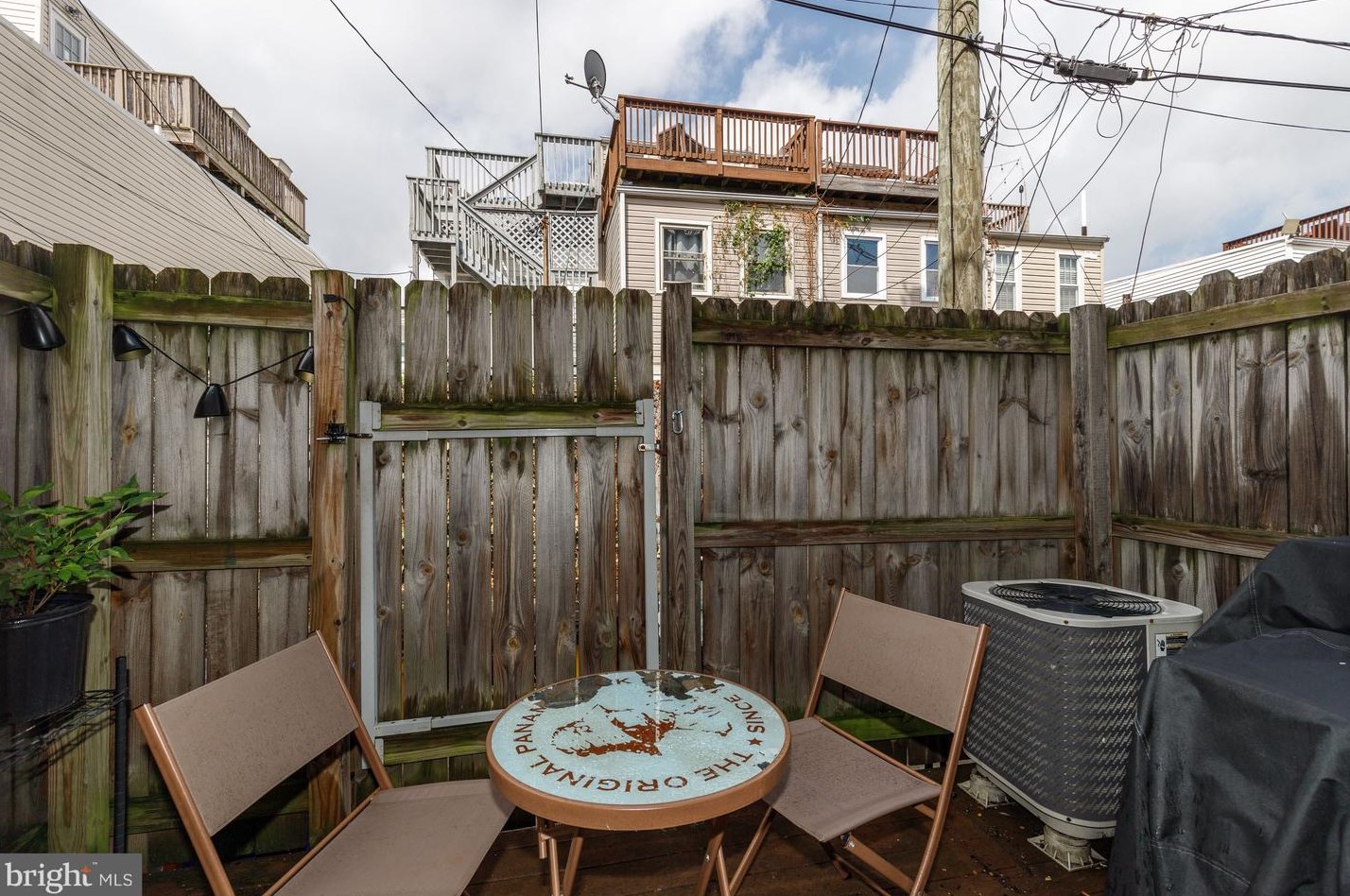 610 Luzerne Ave, Baltimore MD  21205-2612 exterior