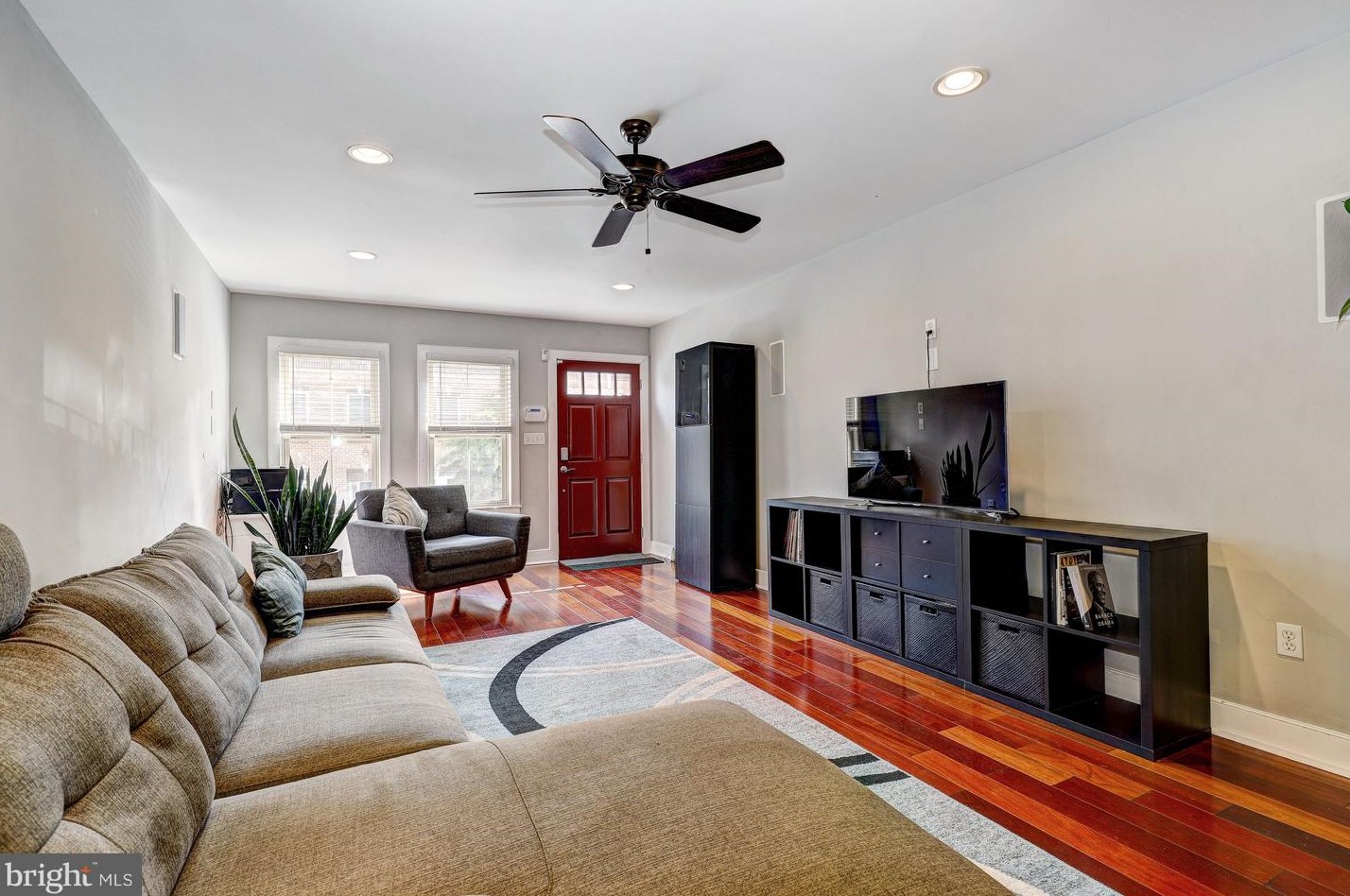 610 Luzerne Ave, Baltimore MD  21205-2612 exterior