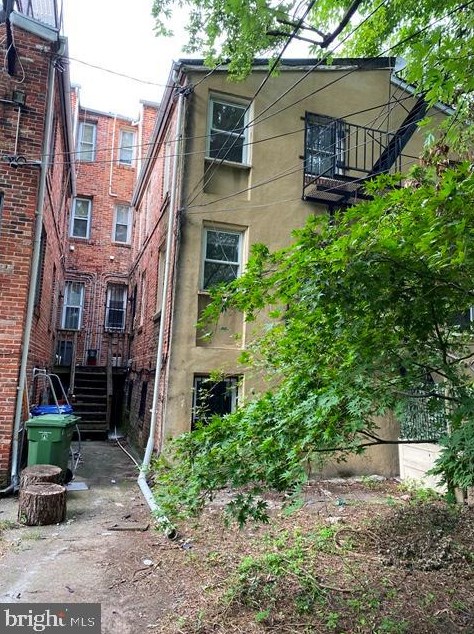 1311 Hollins St, Baltimore MD  21223-2415 exterior