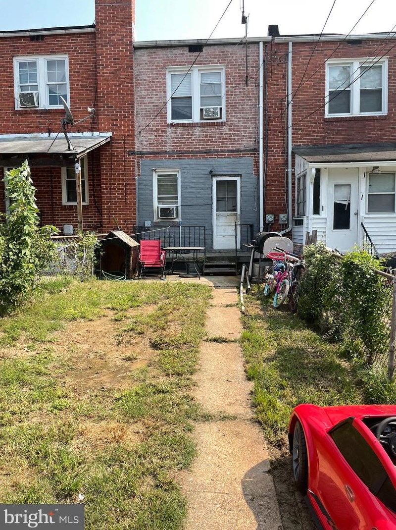 2524 Tolley St, Baltimore, MD 21230-1517