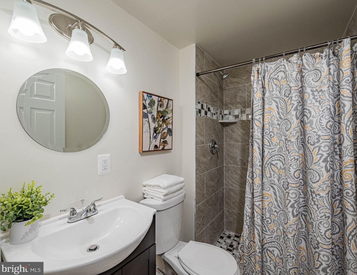 2239 Barclay St, Baltimore MD  21218-5845 exterior