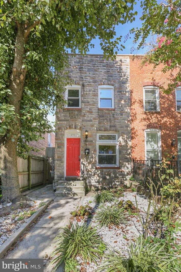 216 Washington St, Baltimore MD  21231-2619 exterior