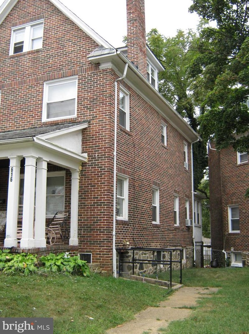 616 Woodington Rd, Baltimore MD  21229-1837 exterior