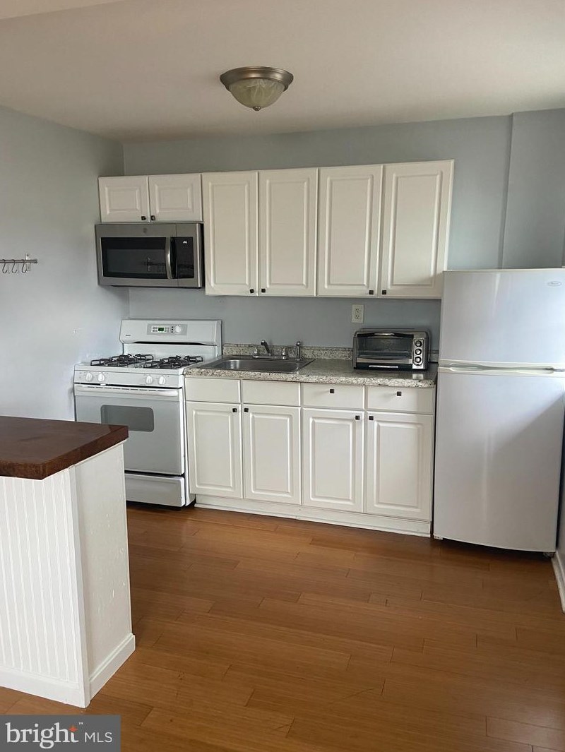 354 E University Pkwy #2, Baltimore, MD 21218