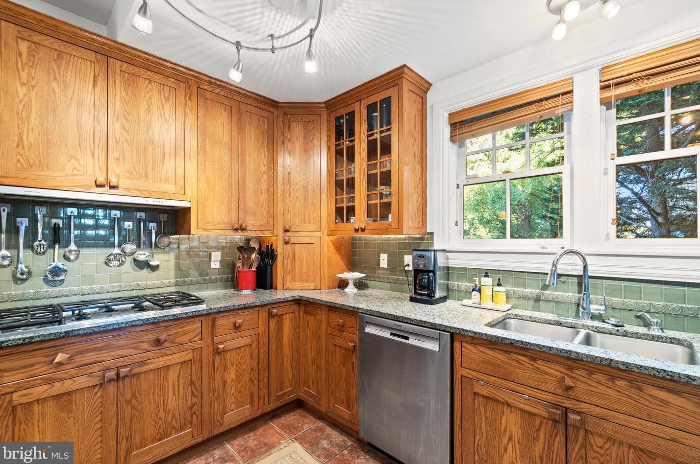 317 Hawthorne Rd, Baltimore MD 21220-4811 exterior