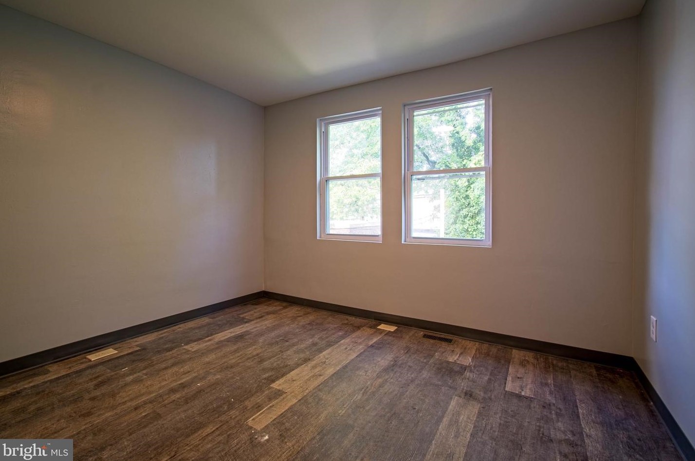 5504 Midwood Ave, Baltimore MD 21212-4029 exterior