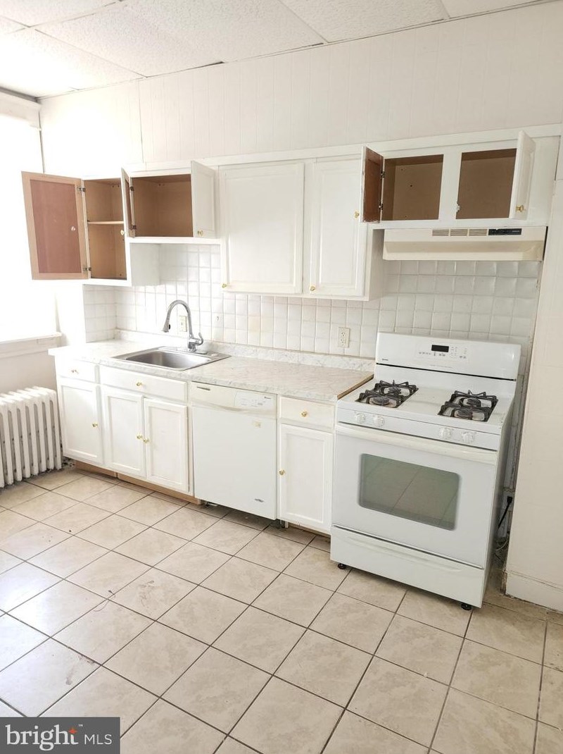 2815 Winchester St, Baltimore MD  21216-4331 exterior