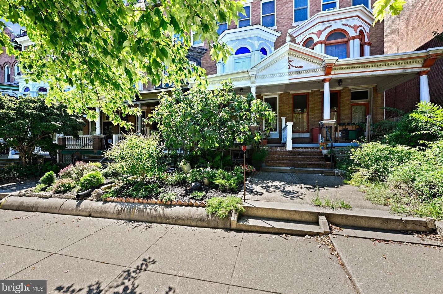 2820 Calvert St, Baltimore MD 21202-3737 exterior