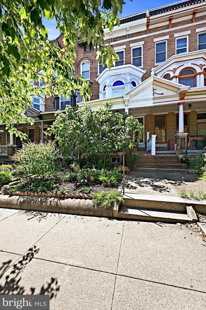 2820 Calvert St, Baltimore, MD 21218-4409