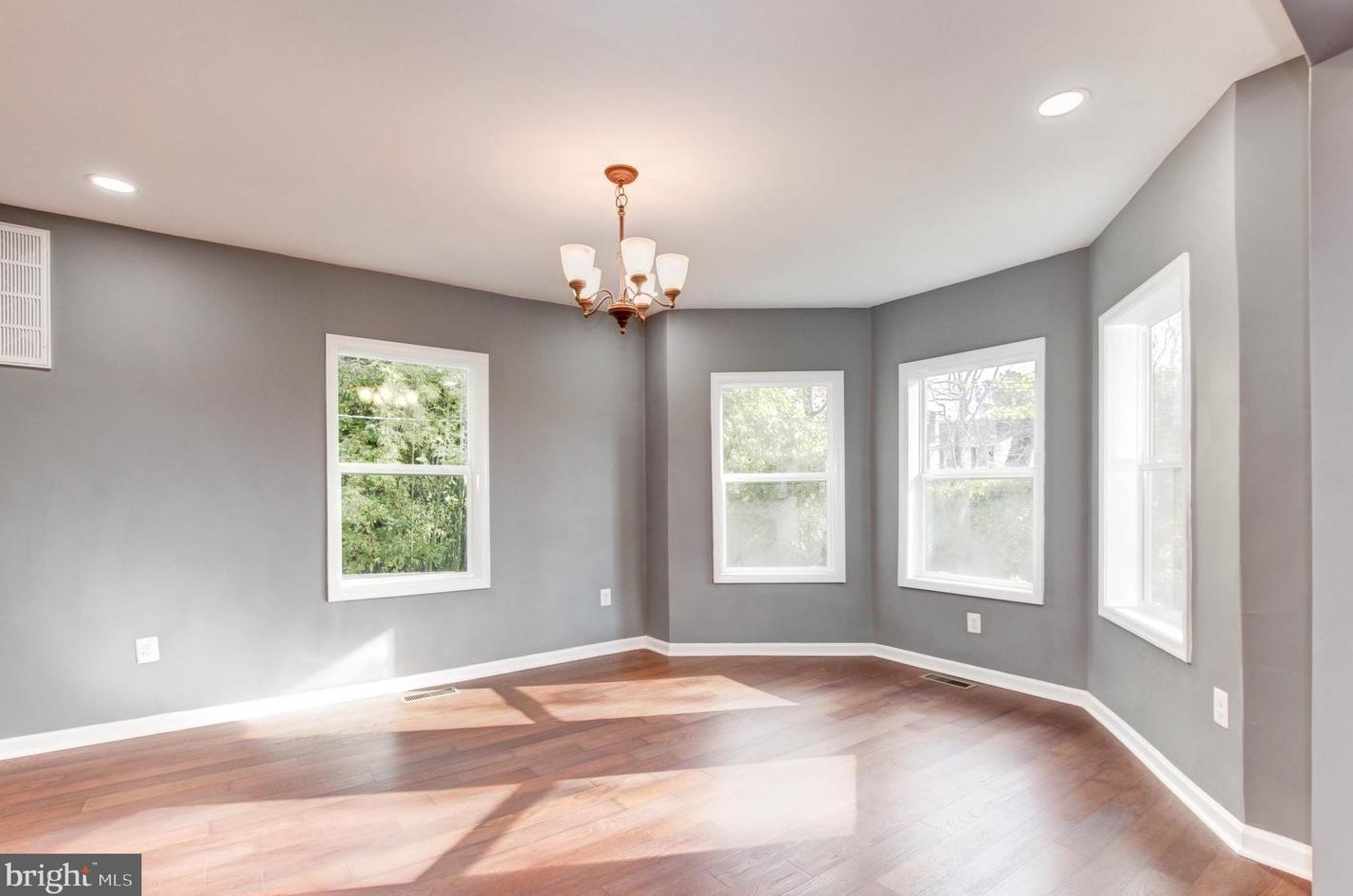 5105 Ivanhoe Ave, Baltimore MD  21212-4320 exterior