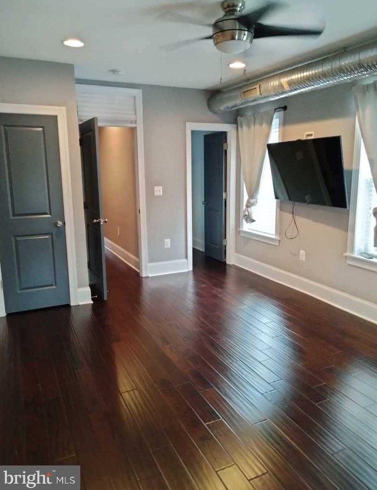 309 Cross St, Baltimore MD  21230-4115 exterior
