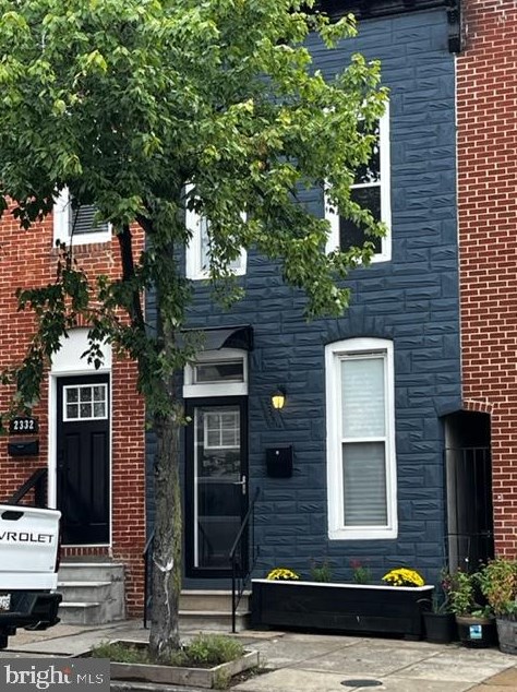 2334 Fayette St, Baltimore, MD 21223-1427
