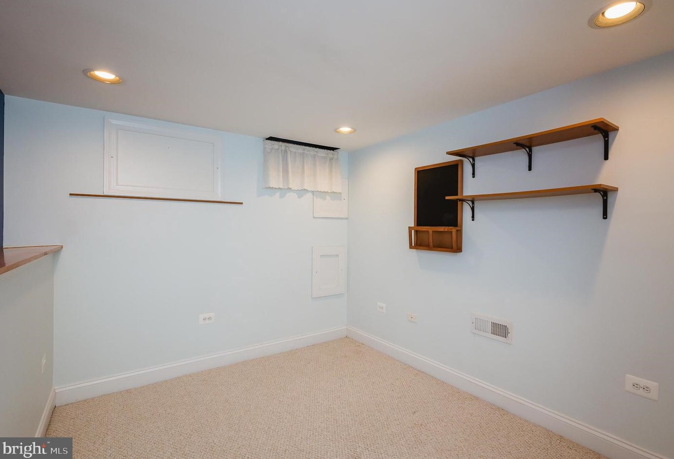 13 Glover St, Baltimore MD  21224-1140 exterior
