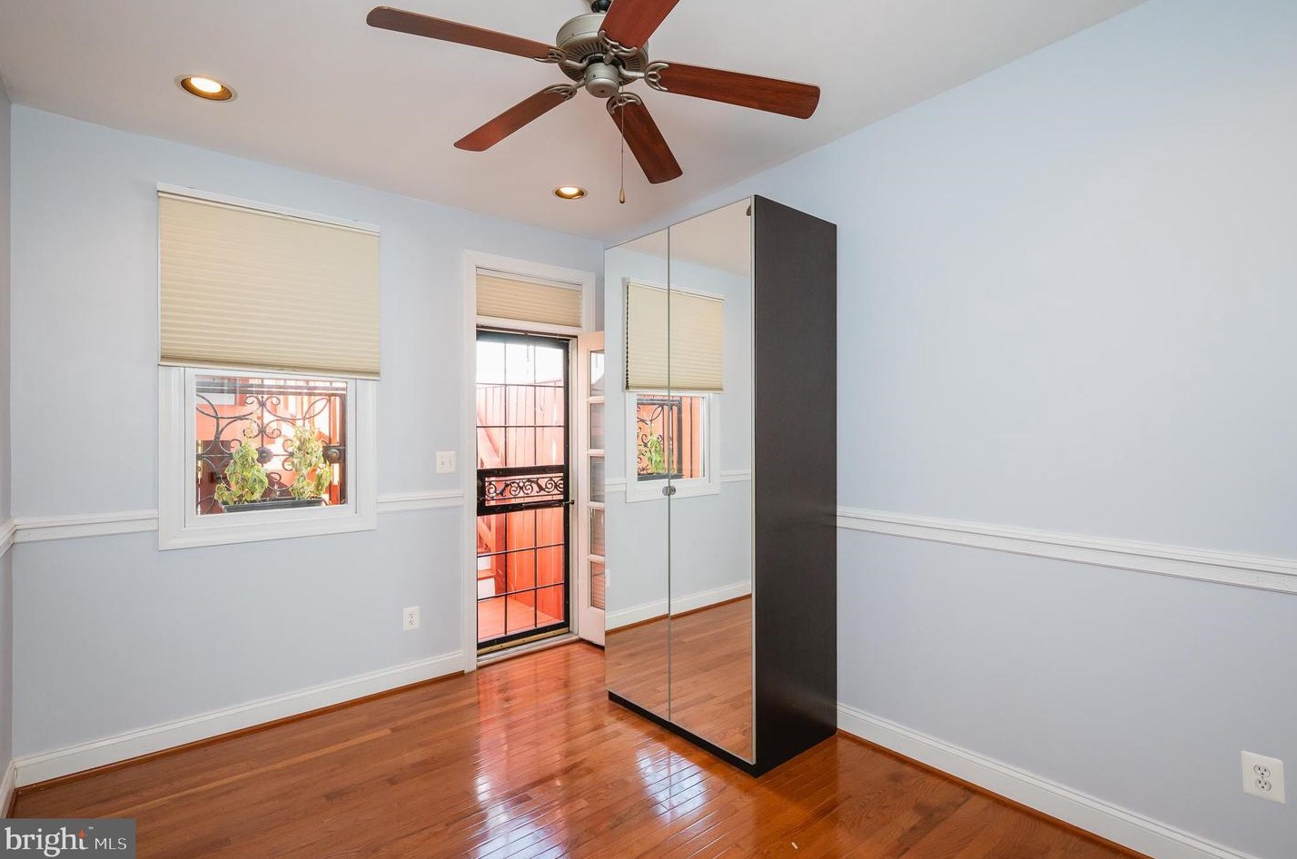 13 Glover St, Baltimore MD  21224-1140 exterior