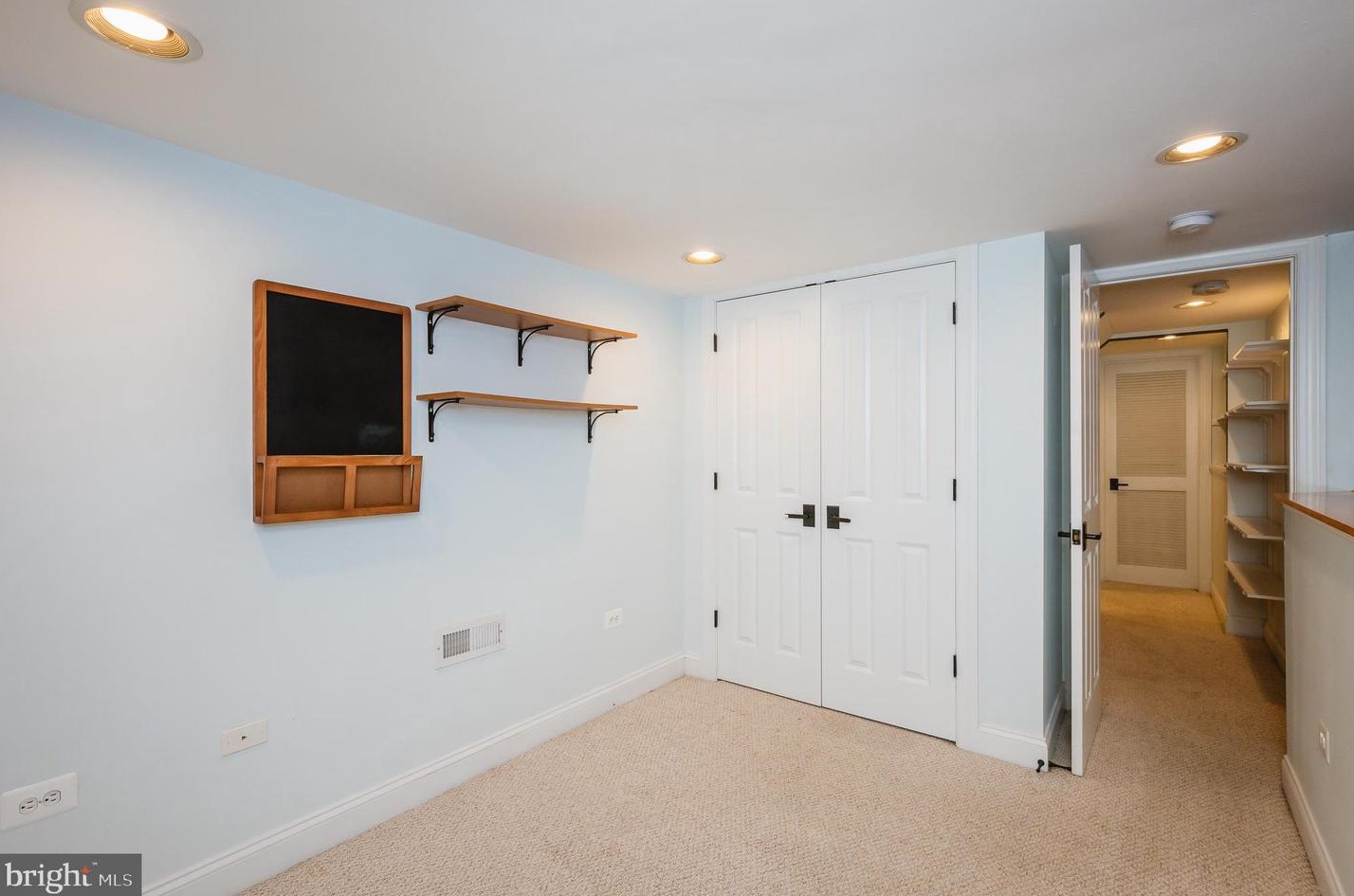 13 Glover St, Baltimore MD  21224-1140 exterior