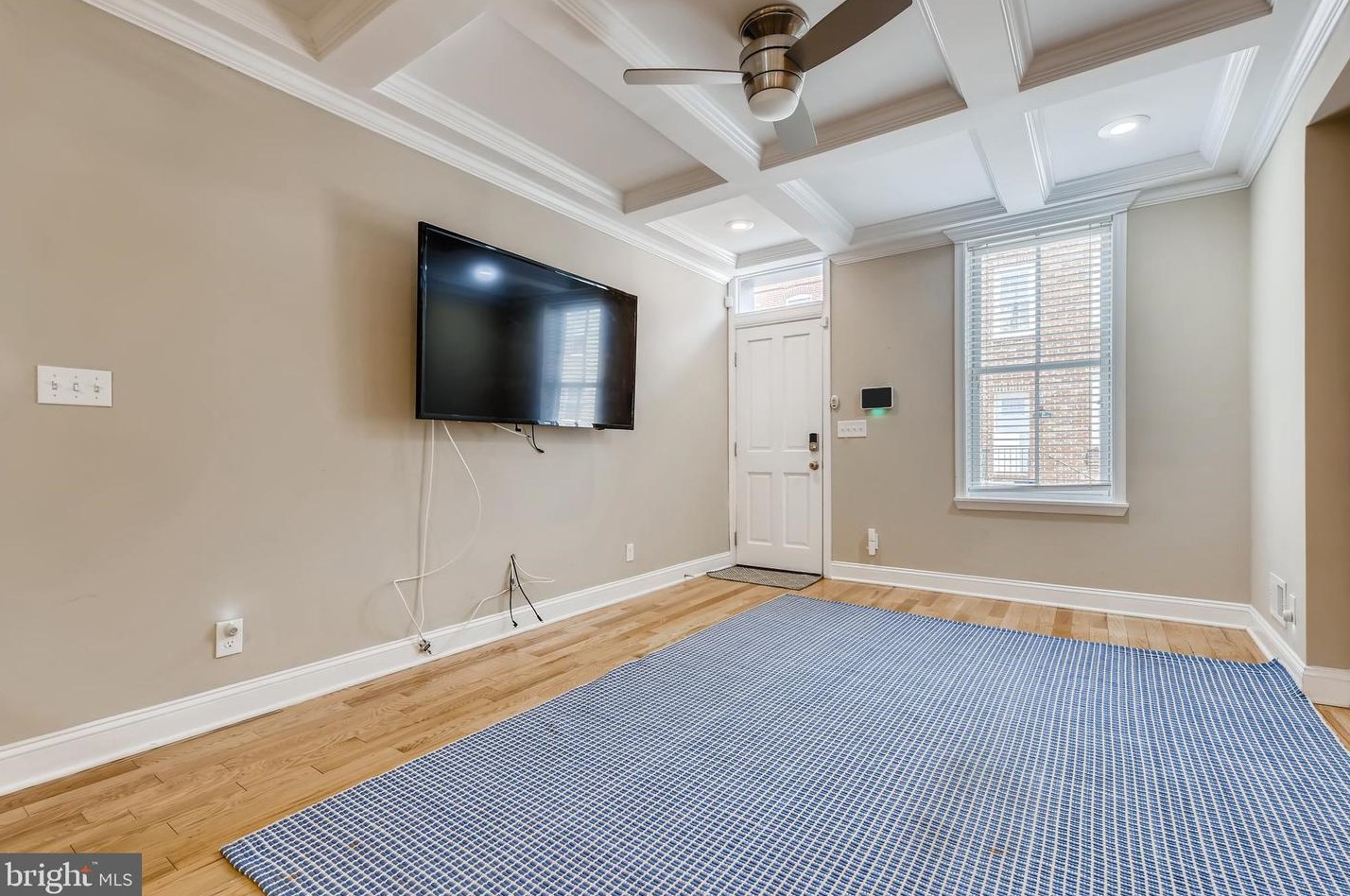 726 S Robinson St, Baltimore, MD 21224