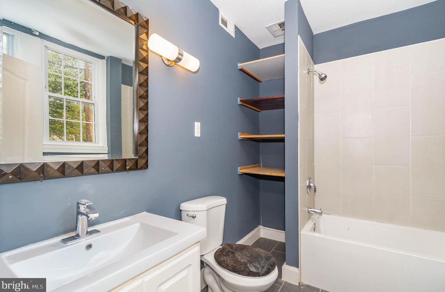 4124 Edmondson Ave, Baltimore MD  21229-1807 exterior