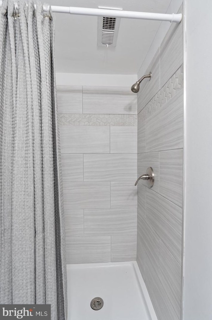 5505 The Alameda, Baltimore MD 21218-1359 exterior