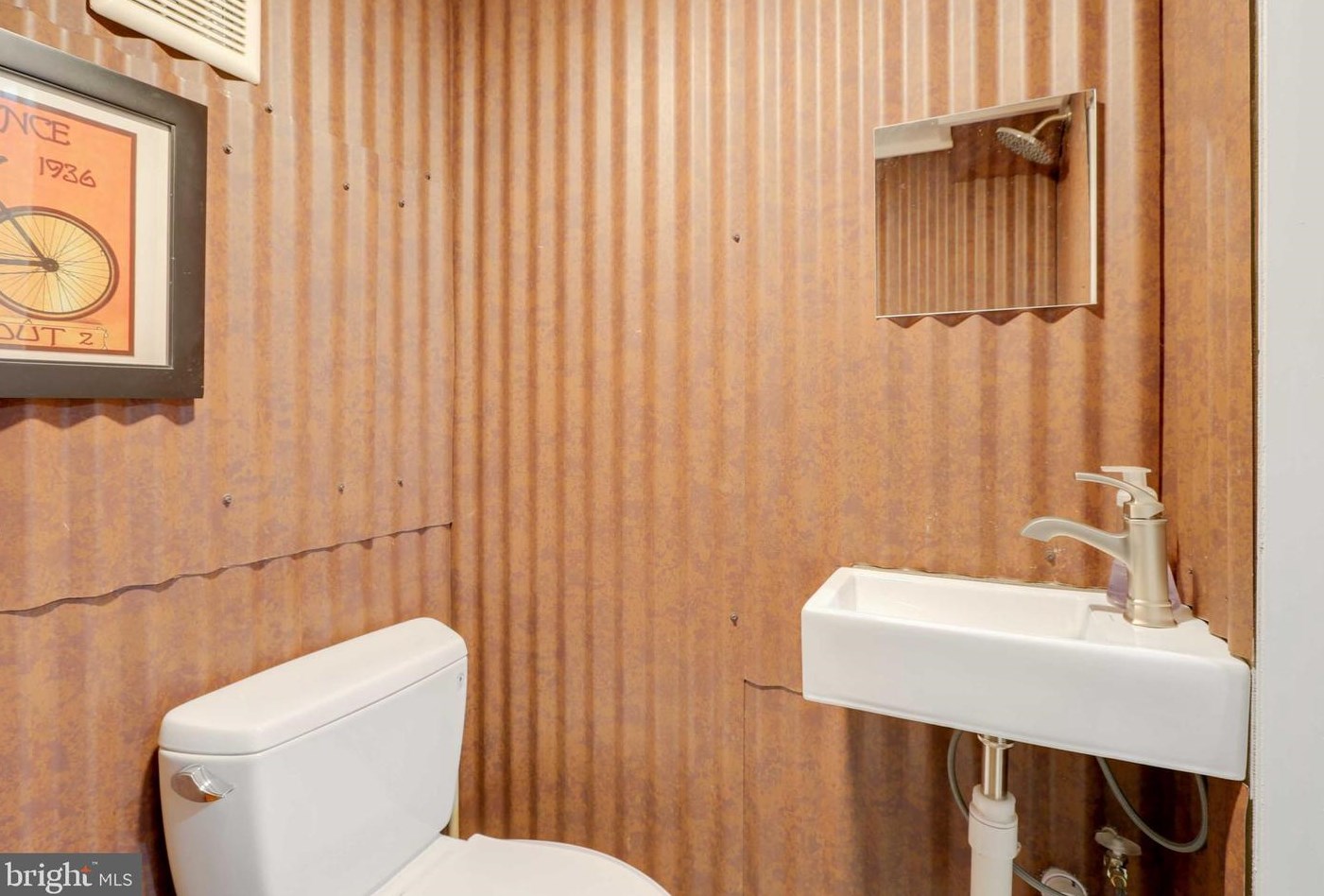 313 Broadmoor Rd, Baltimore MD  21212-3808 exterior